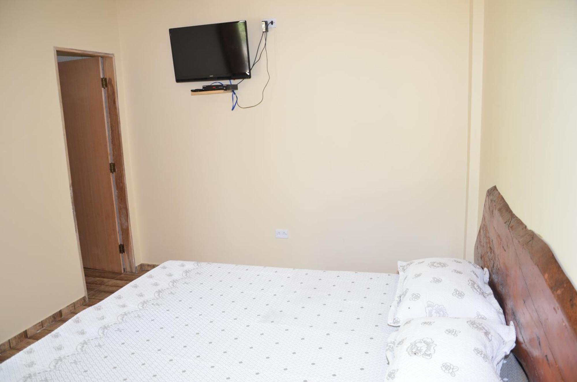 Hotel e Pousada O Casarão Palmeiras  Quarto foto