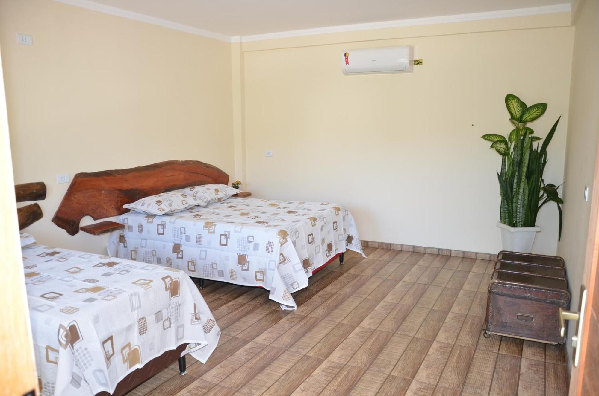 Hotel e Pousada O Casarão Palmeiras  Quarto foto